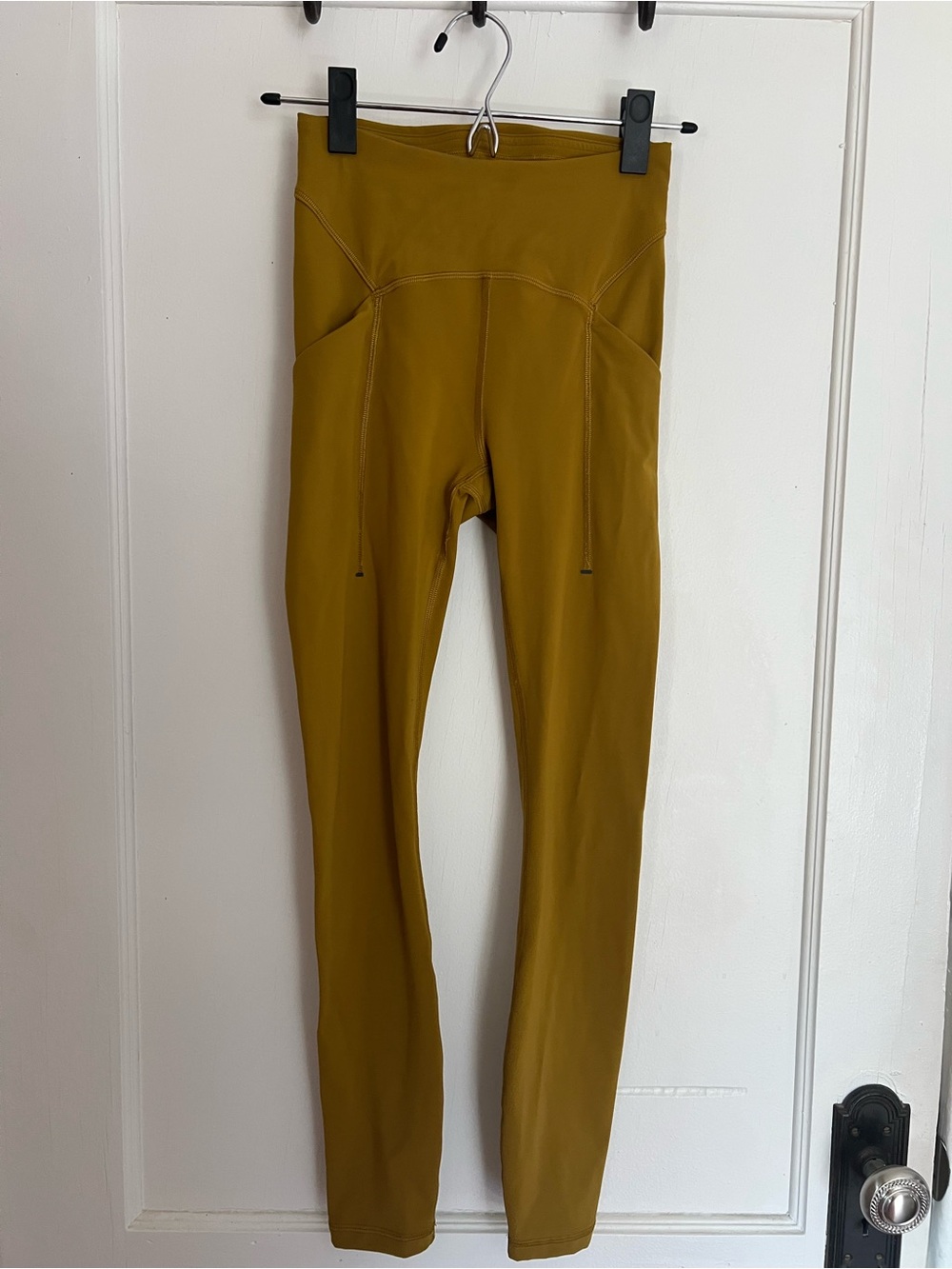 Lulu Lemon Power Thru High Rise Tight 25”